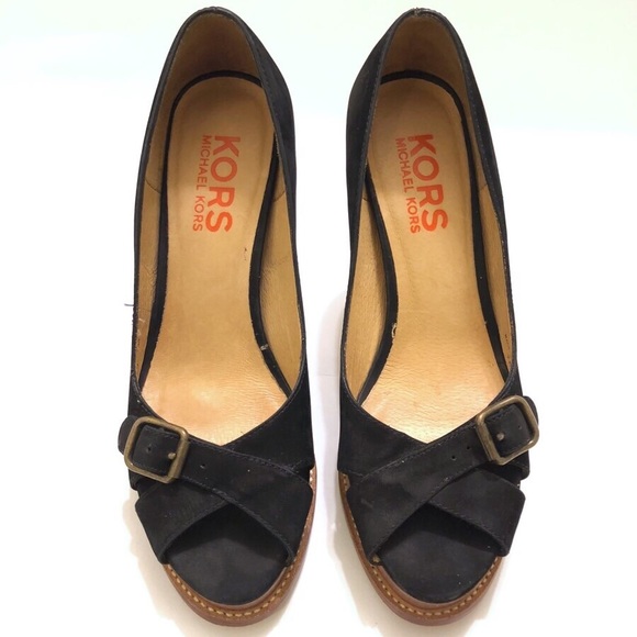 MK Heels - Picture 3 of 6